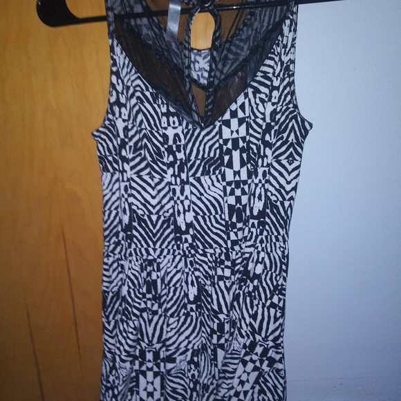 Summer dress - Picture 2 of 3